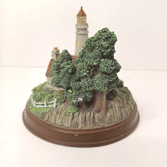 Thomas Kinkade The Light of Peace Lighthouse Cottage Collectible Figurine - Picture 4 of 5